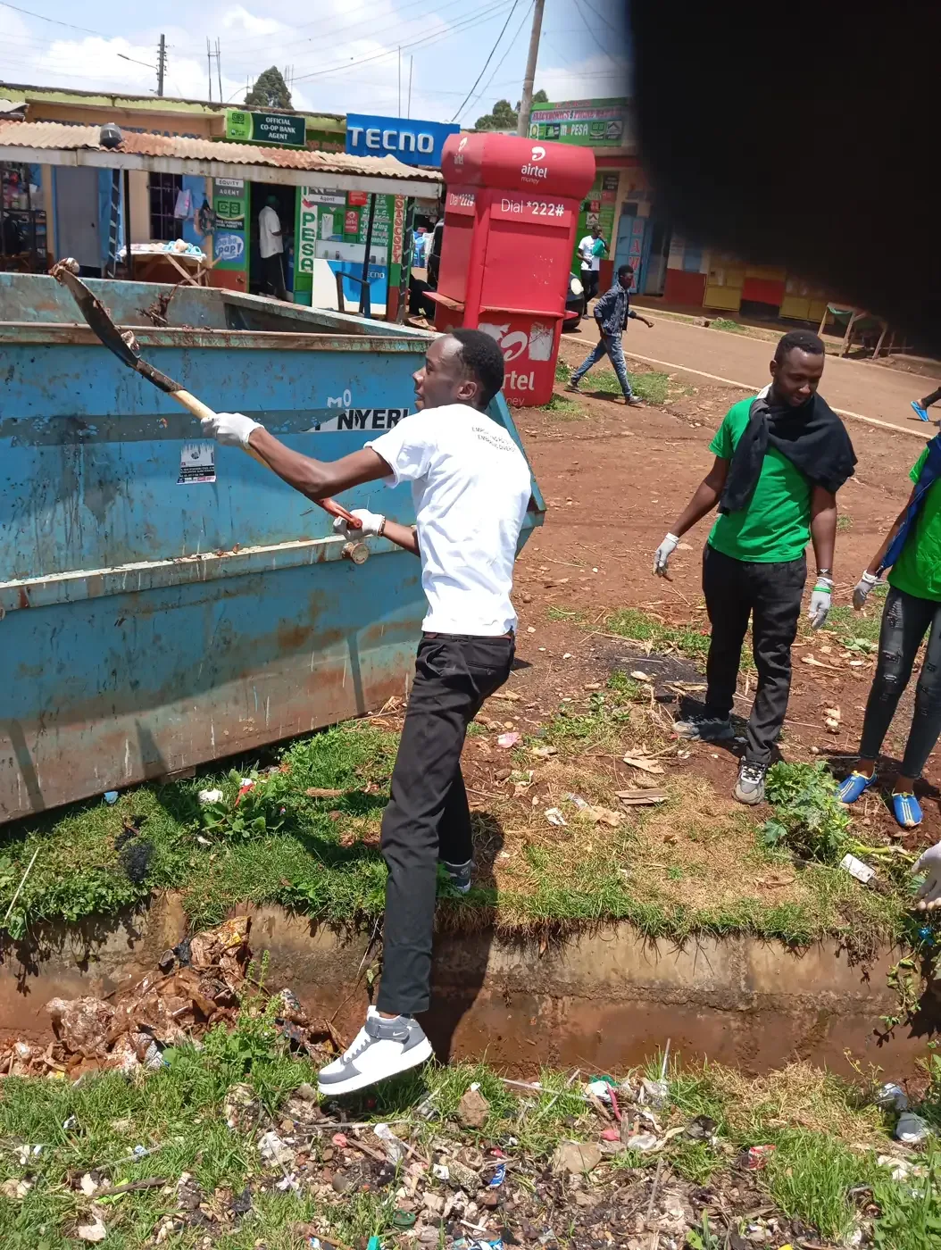 Mazingira day clean up exercise